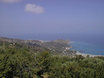 8a.jpg (18126 byte)