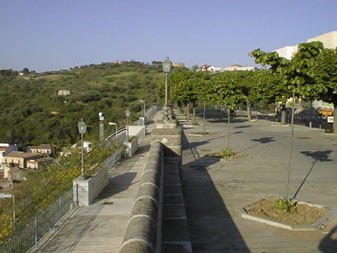 FCASTELLO.jpg (24332 byte)