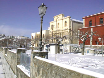 teatro.jpg (27371 byte)
